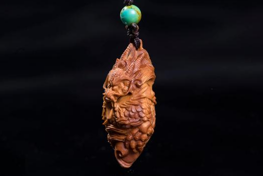 核雕艺术家-夏栋 核雕艺术家-夏栋